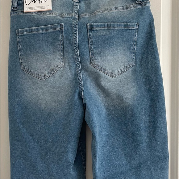 YMI Women’s Blue Ultra High Rise Curvy‎ Stretch Frayed Denim Shorts-Sizes 1 & 3 - Picture 2 of 10